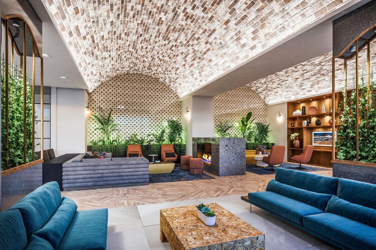 Family Fun In Rooftop Pool & Views *