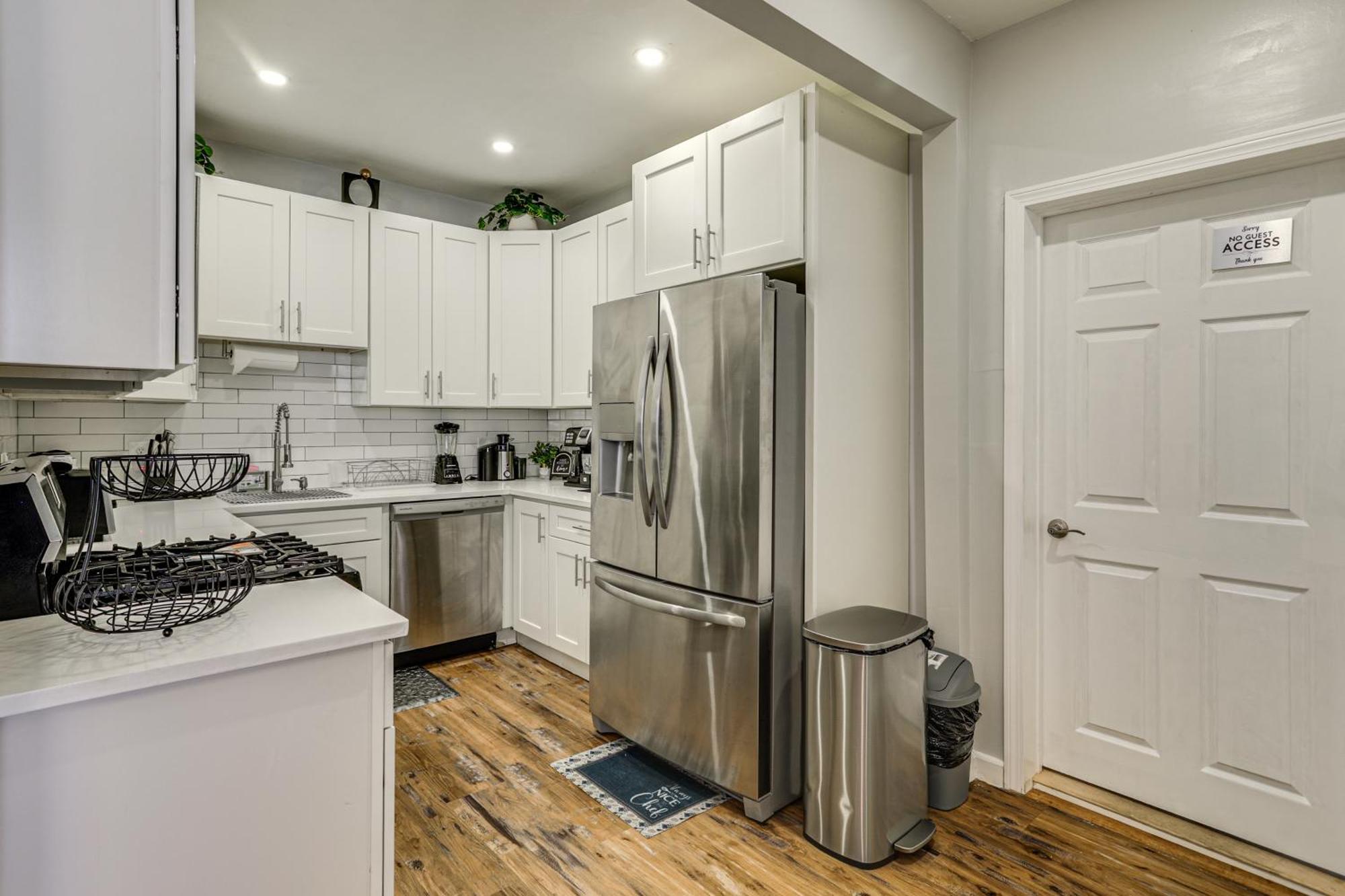 4,500-sq-ft Suburban By Franklin Park! * Boston