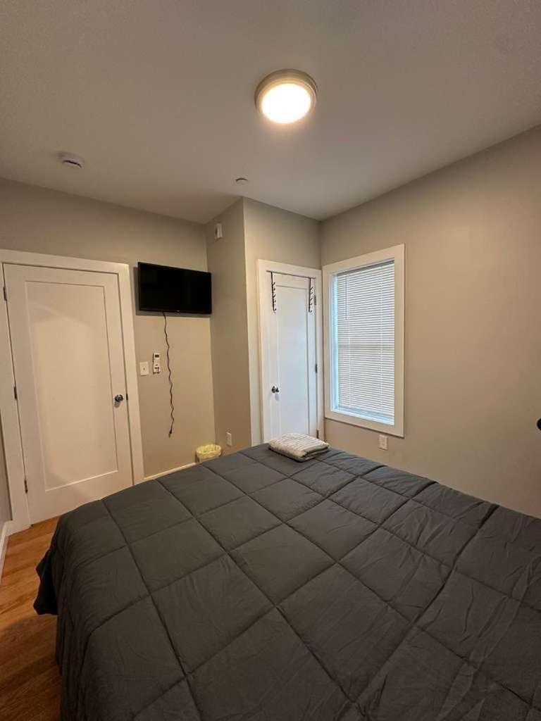 In West Bellflower Street Bed & Breakfast