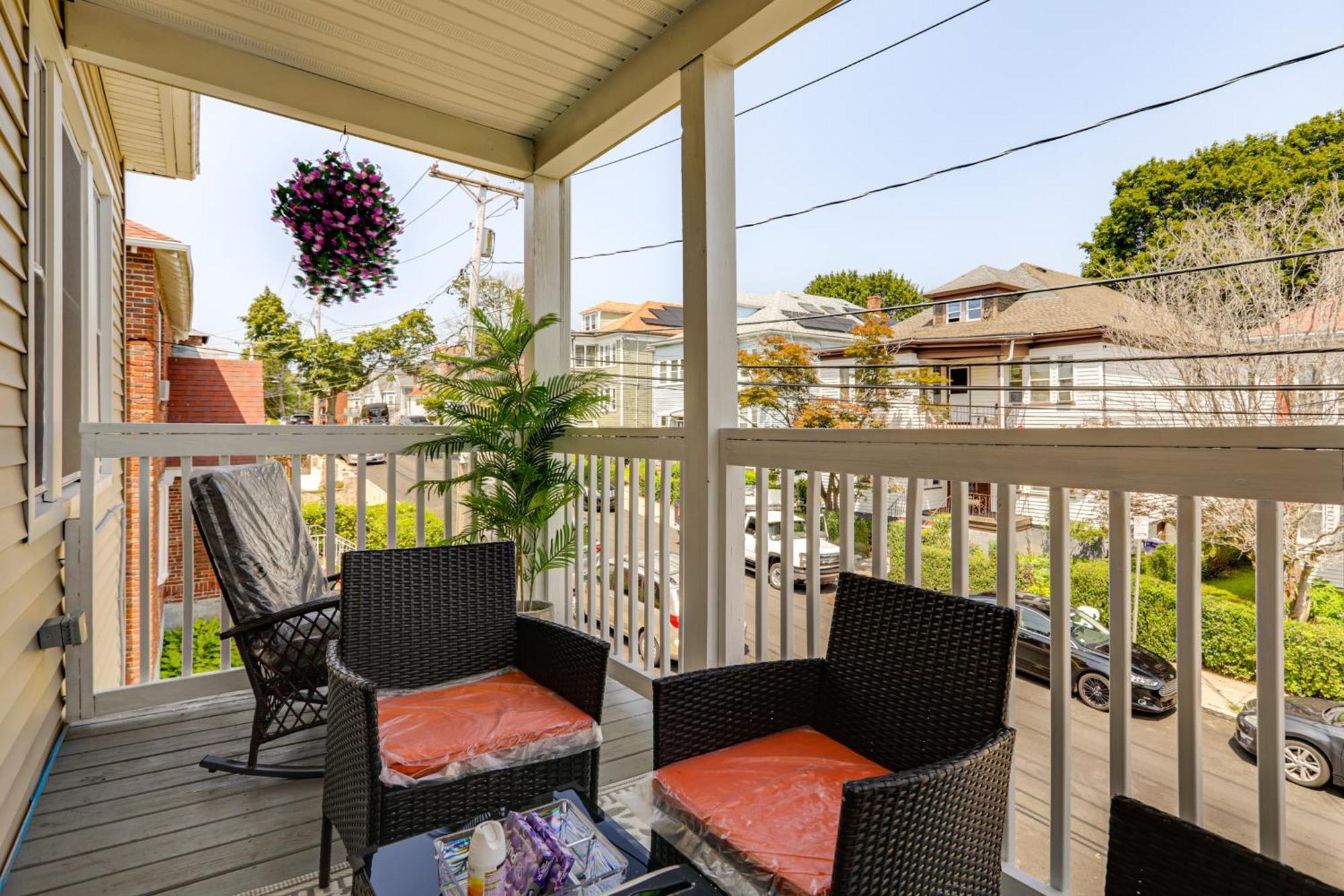 Holiday home 4,500-sq-ft Suburban By Franklin Park! *