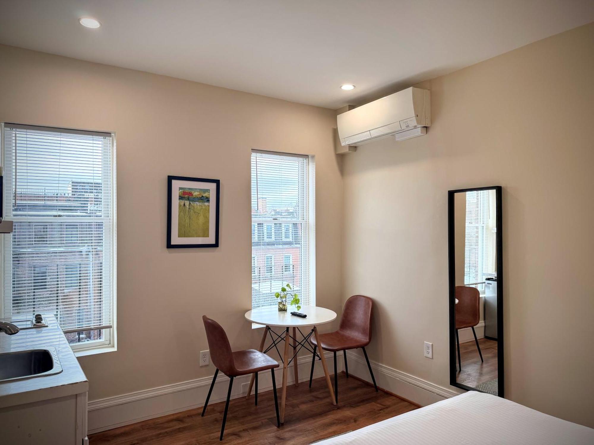 Inn Copley House 2*