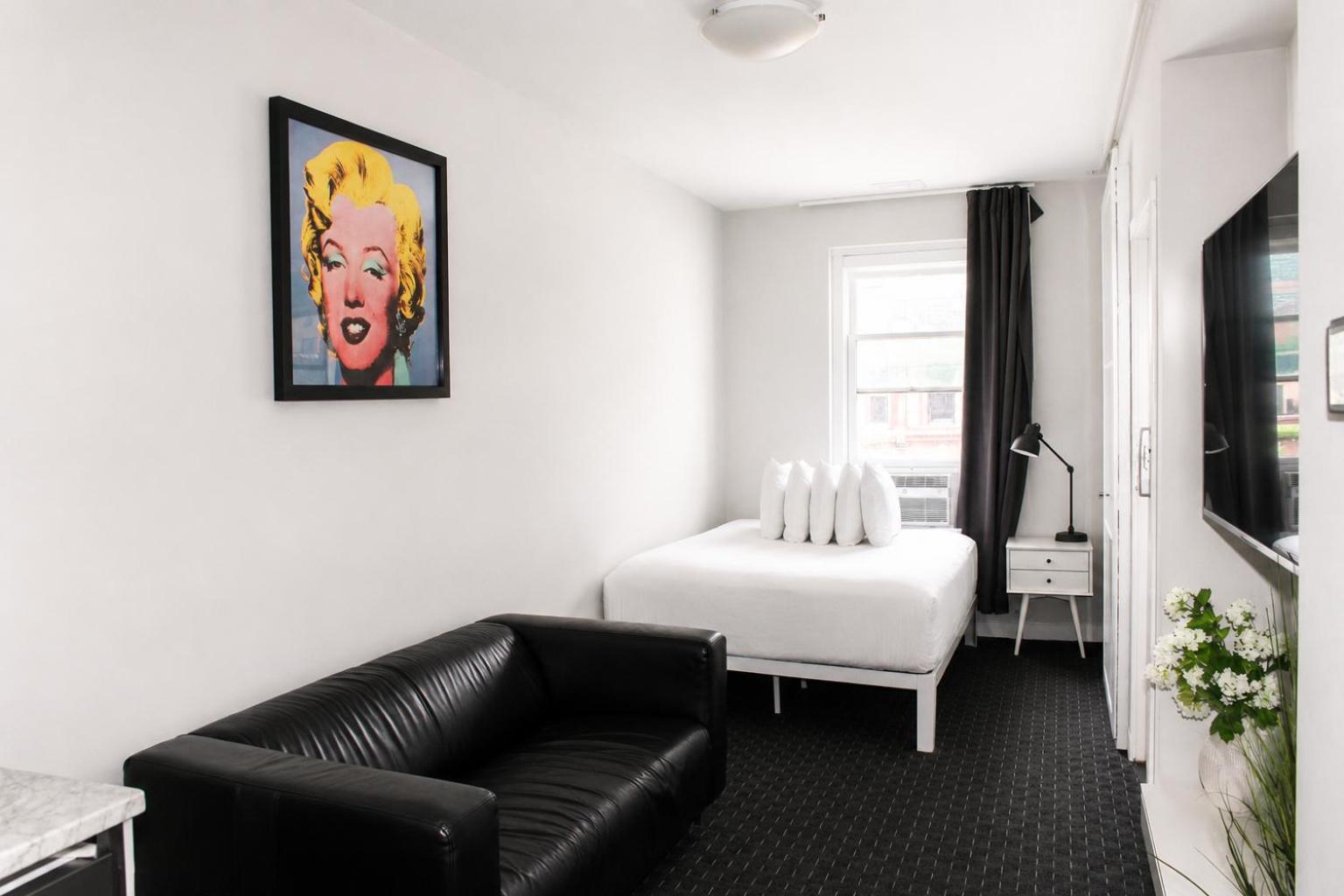 Stylish Newbury Street Studio, #11 * Boston