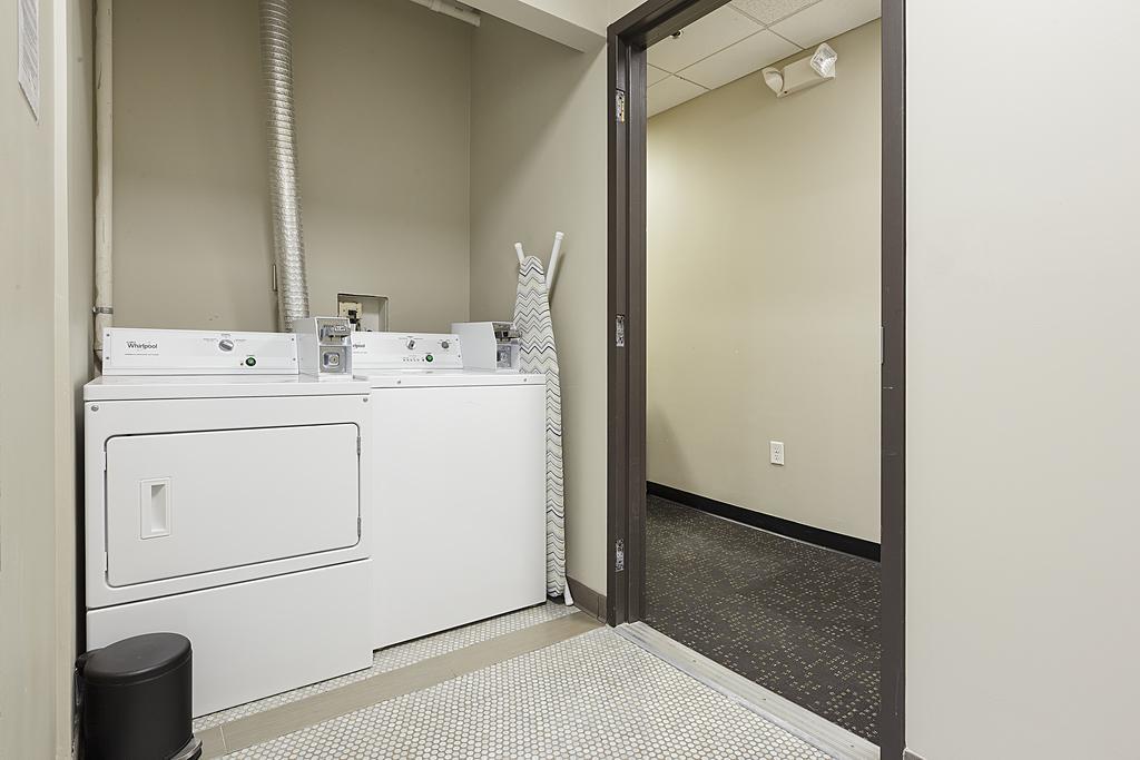 Temple Place Apartment *