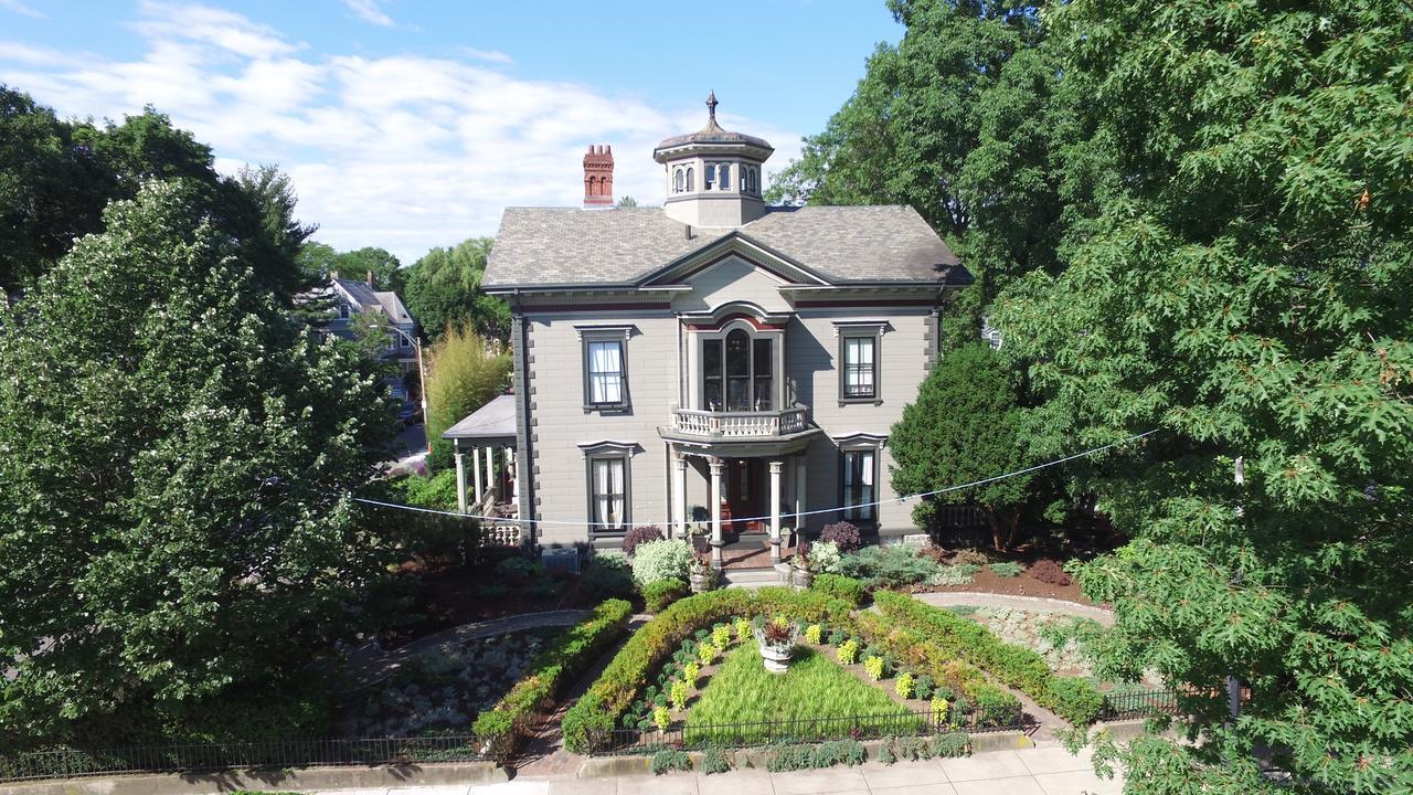 Bed & Breakfast Taylor House 4*