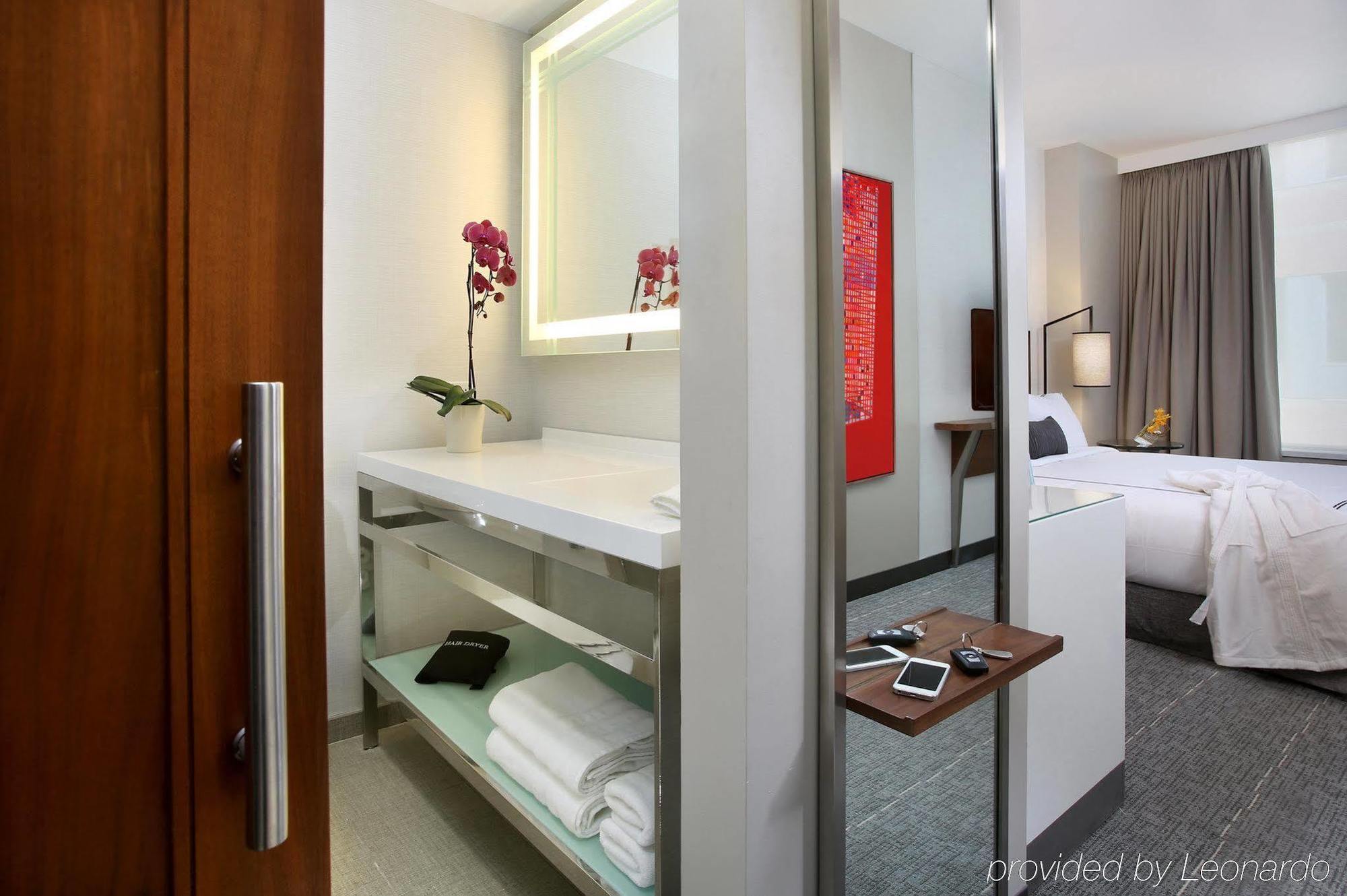 Hotel The Godfrey 4*