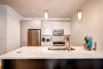 Global Luxury At The Financial District Apartment *