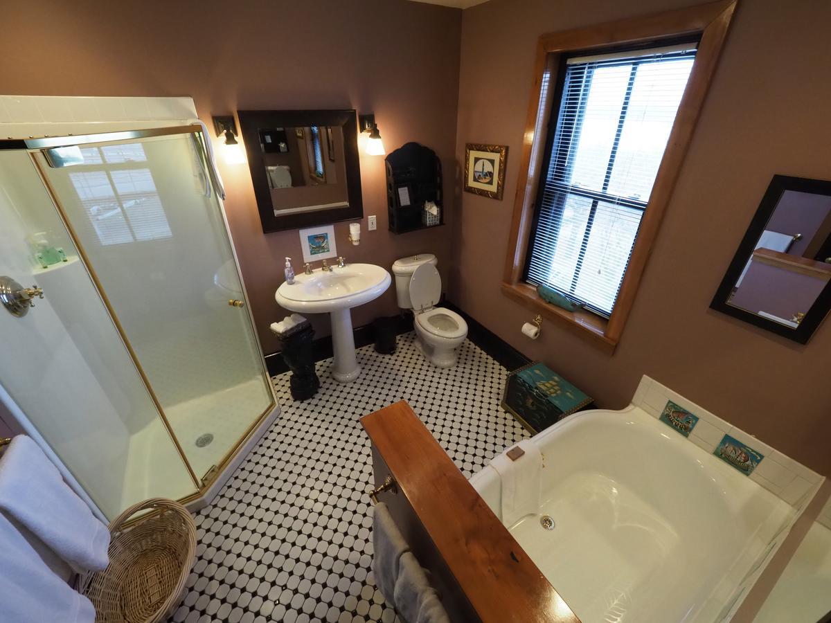 Couette-café The Gryphon House 3*
