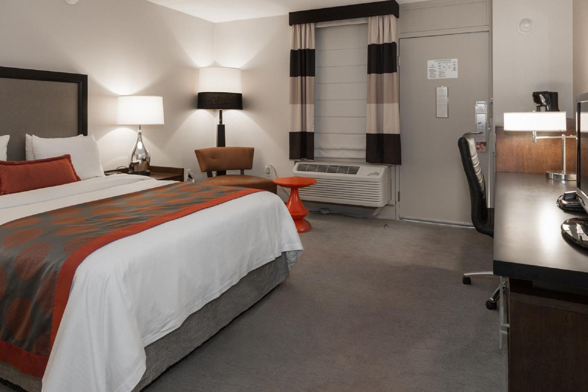 Ramada By Wyndham 3*