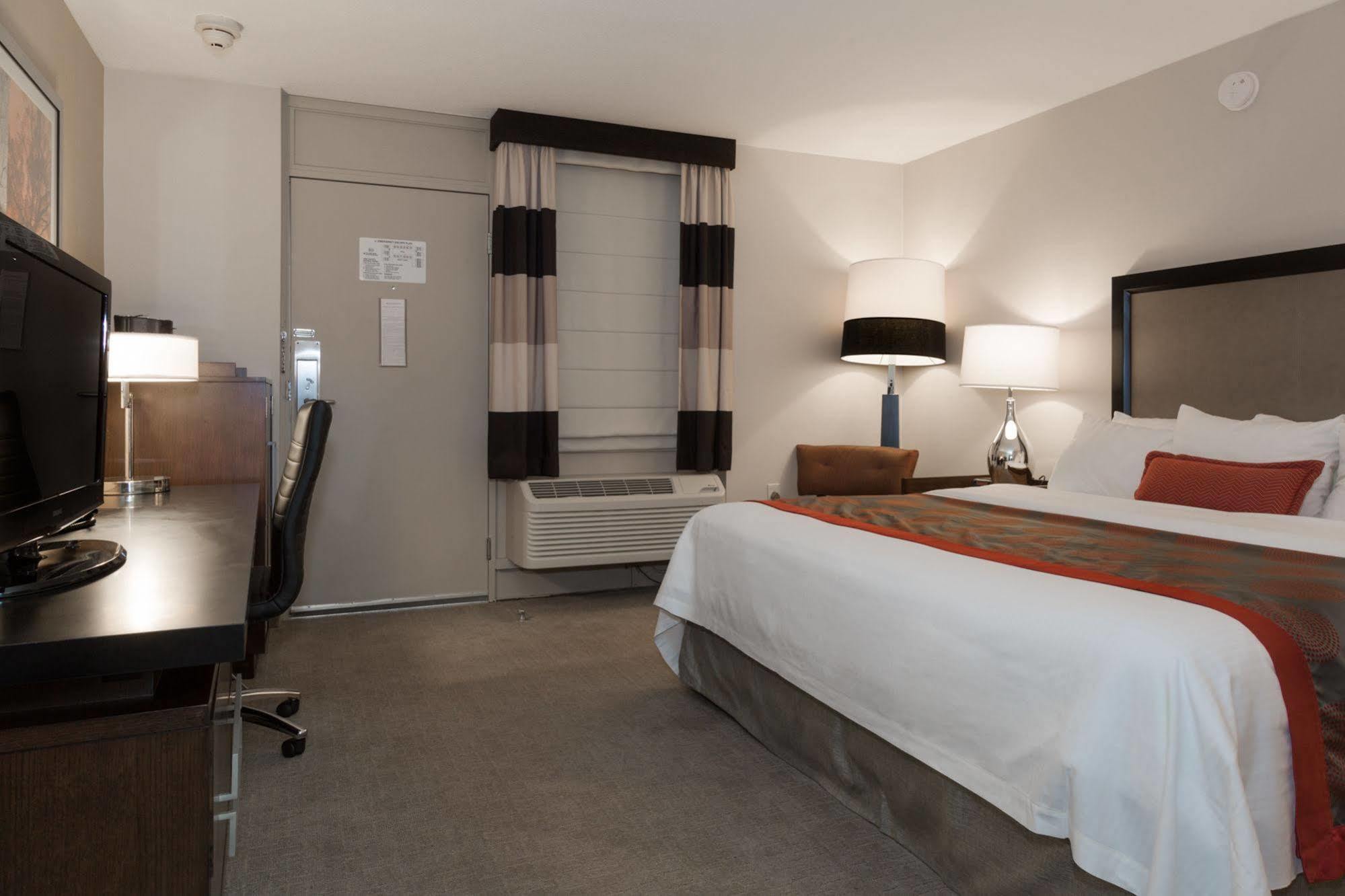 Ramada By Wyndham Hotel 3*