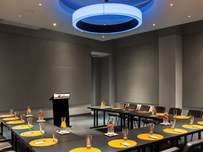 Aloft Seaport District Hotel Boston