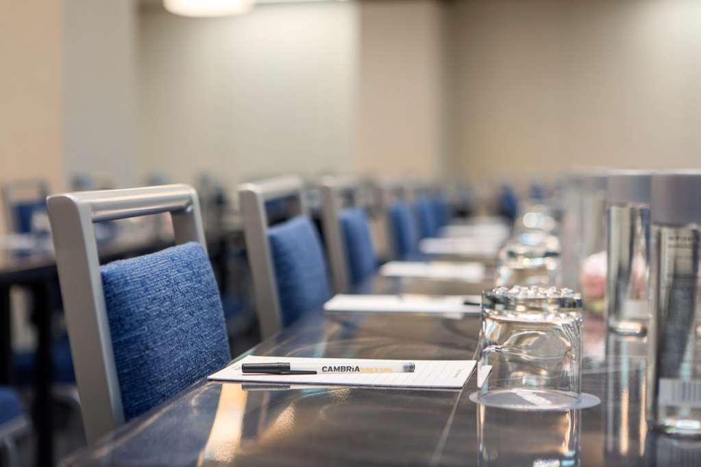 Cambria Downtown - Seaport Hotel