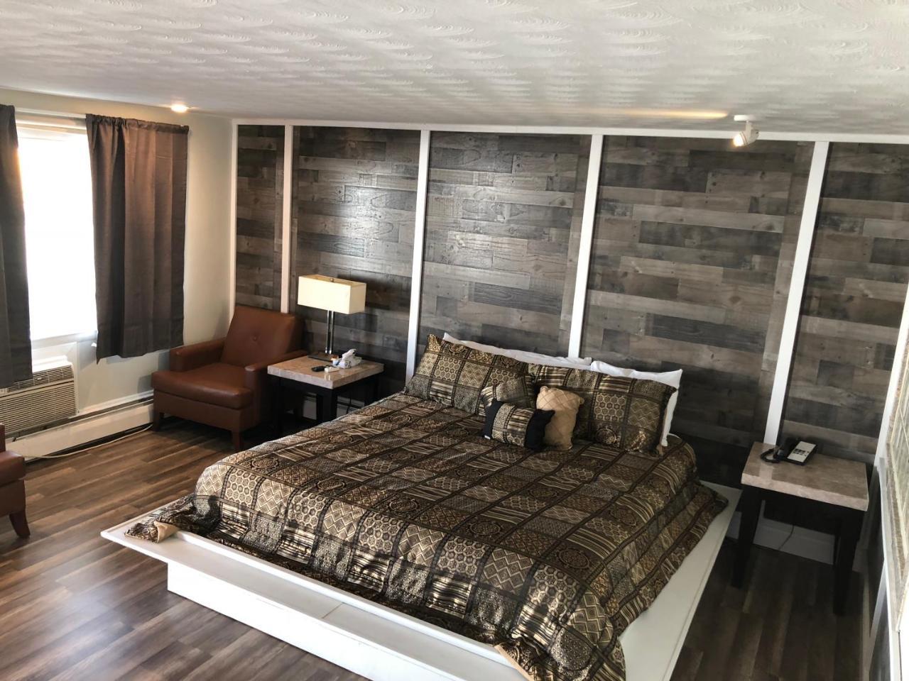 Town Line Motel Boston