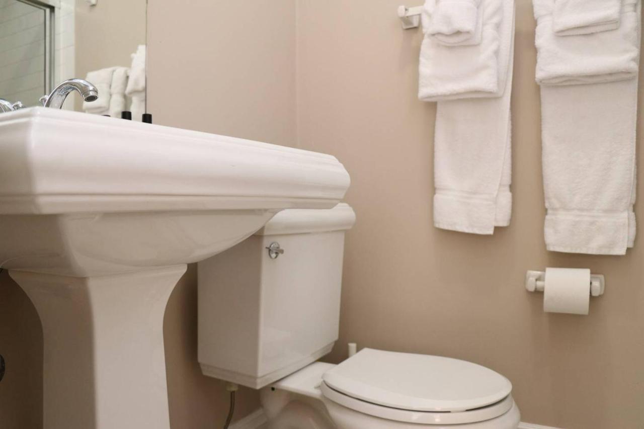 Apartment Stylish Downtown In The South End, #8 Boston