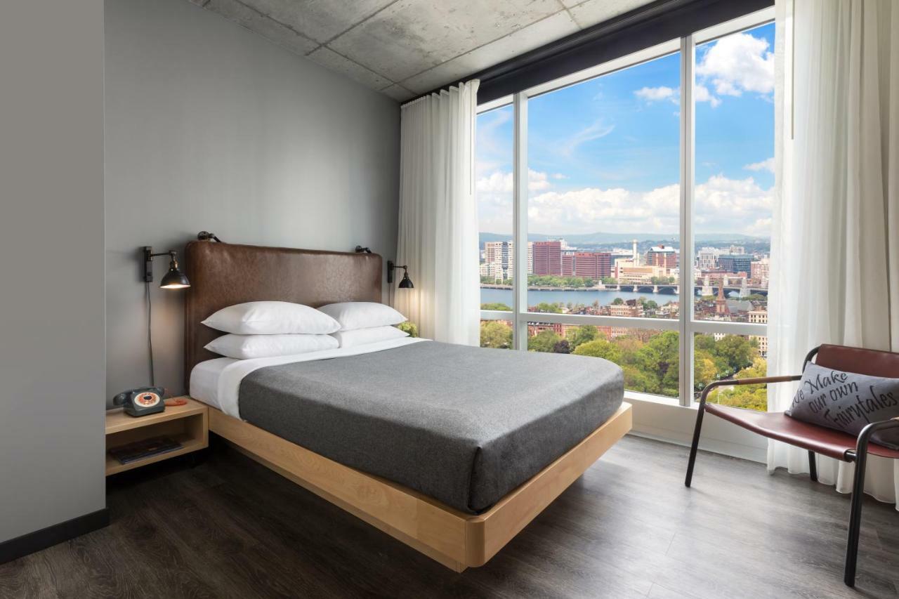 Moxy Downtown 3* Boston