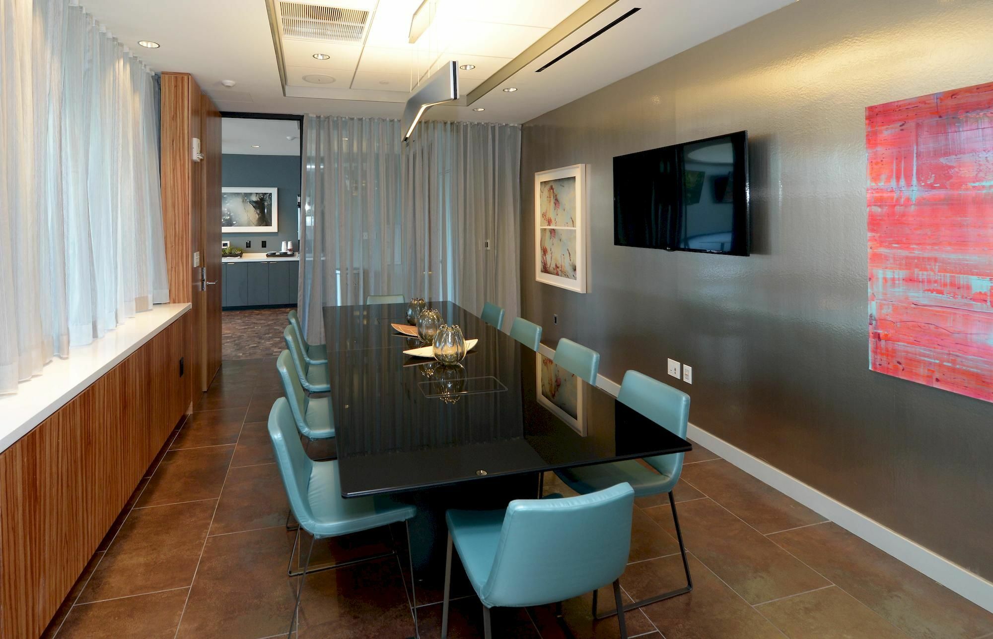 Global Luxury At The Financial District Apartment Boston