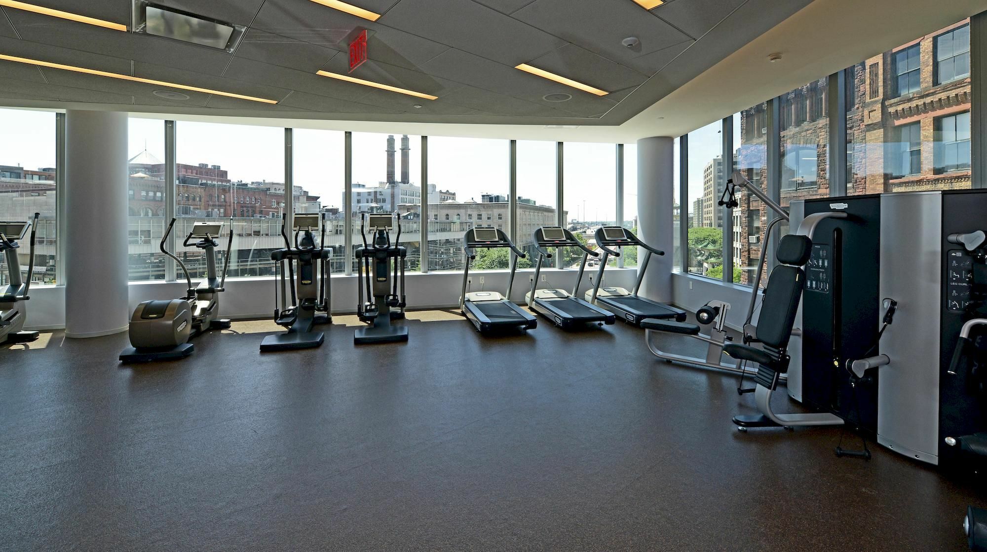 Global Luxury At The Financial District Boston