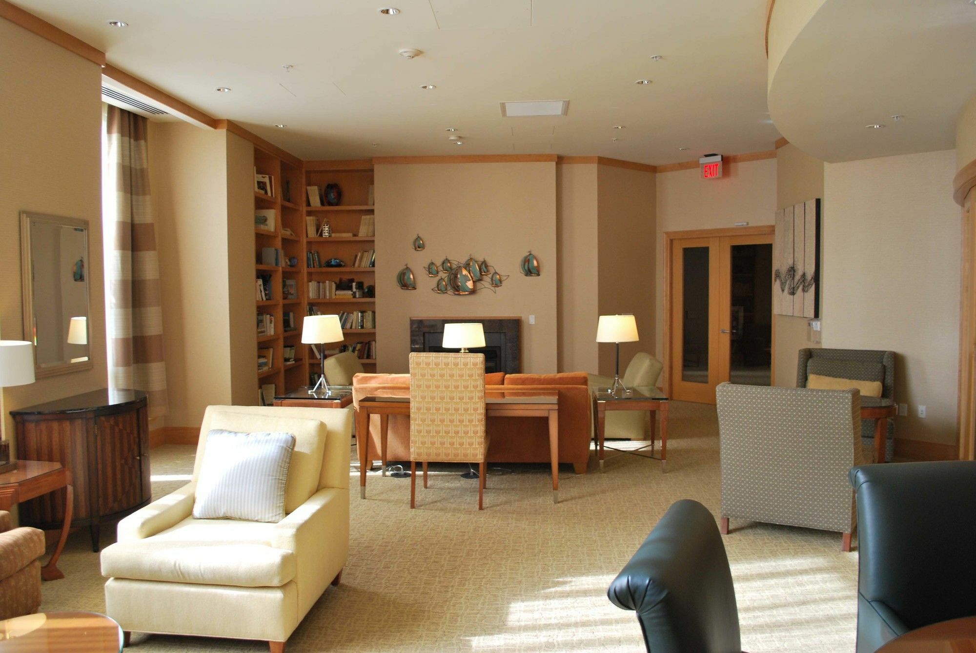 Charles River Executive Appartement