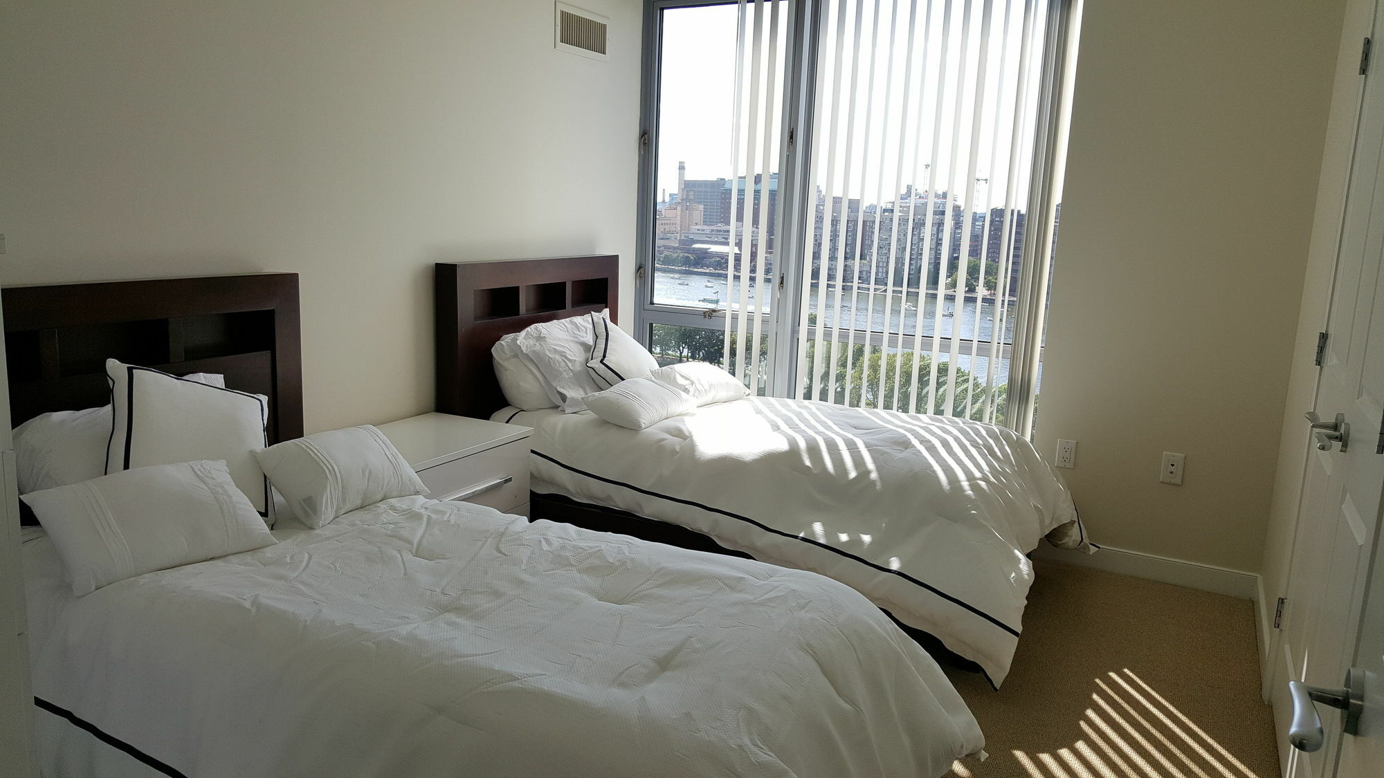 Charles River Executive Appartement *