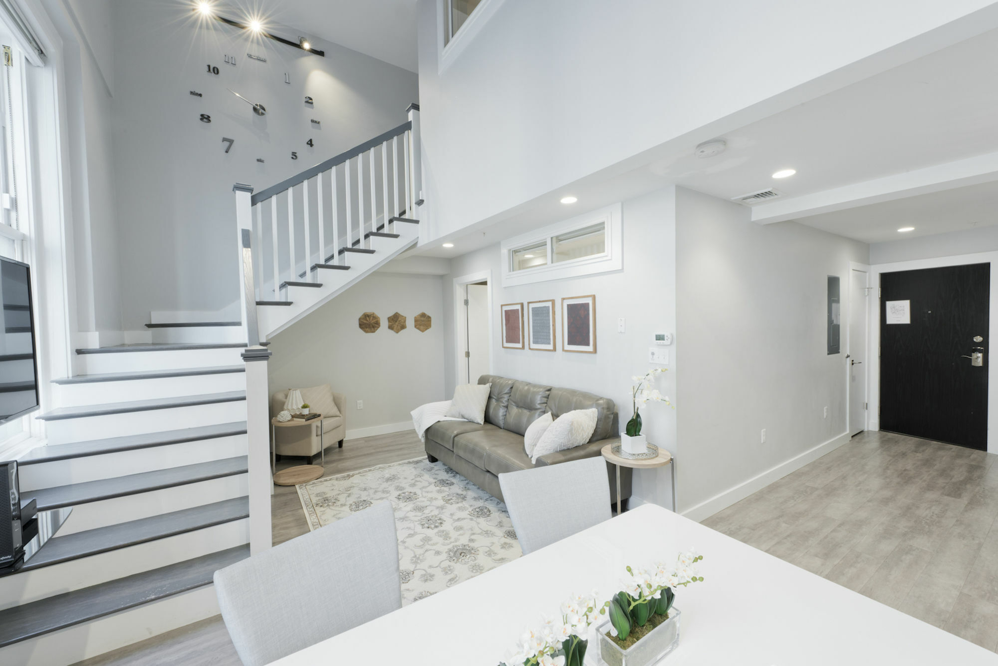 Industrial 2br In Downtown Crossing By Sonder