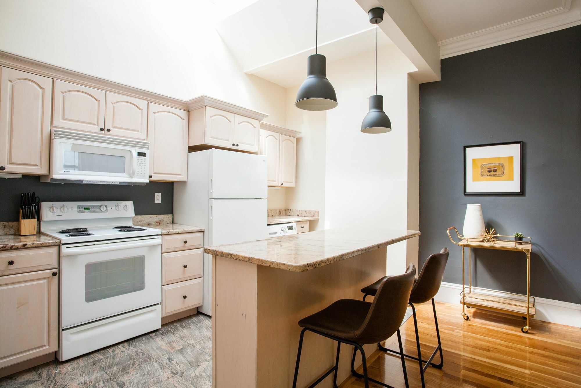 Apartment Sunny 2br In Back Bay By Sonder