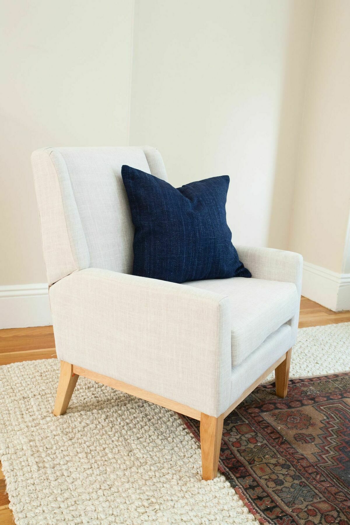 Sunny 2br In Back Bay By Sonder
