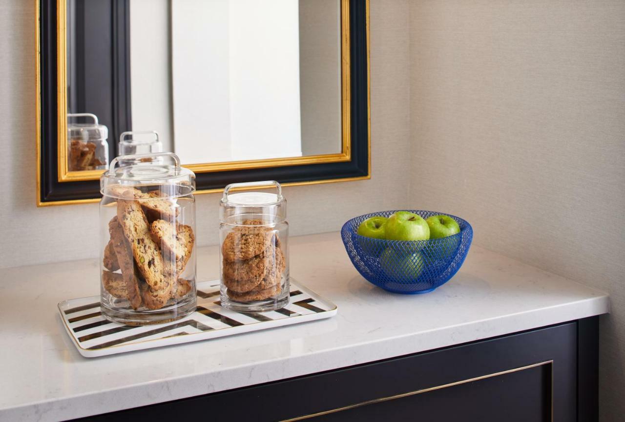 The Whitney Hotel 5*