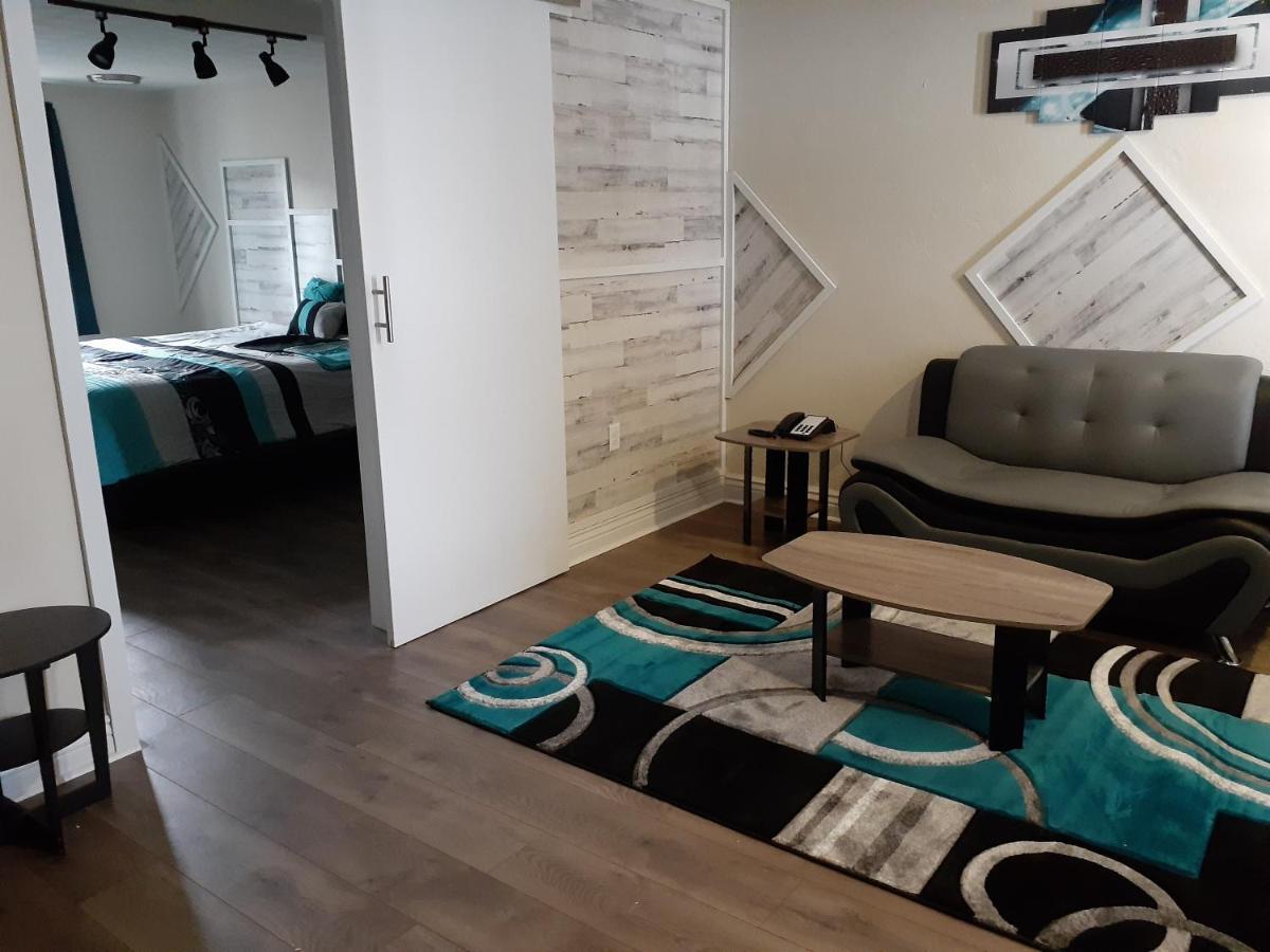 Town Line Motel Boston