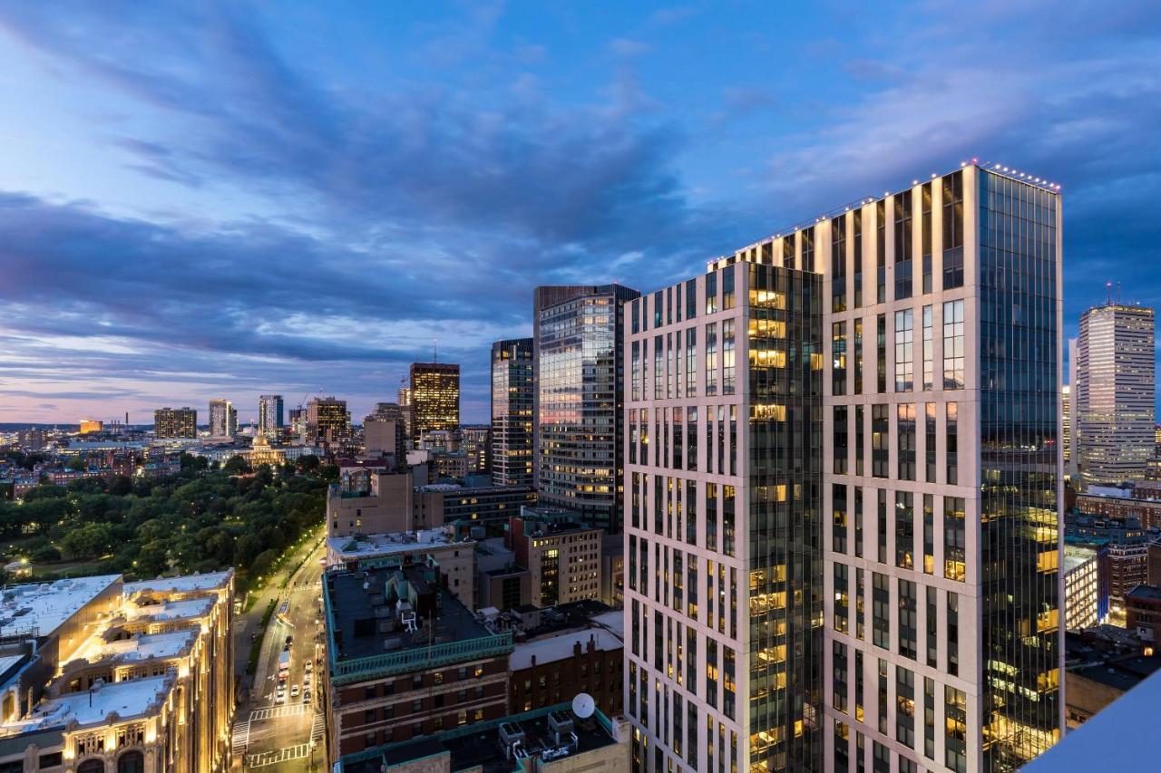 Moxy Downtown Boston